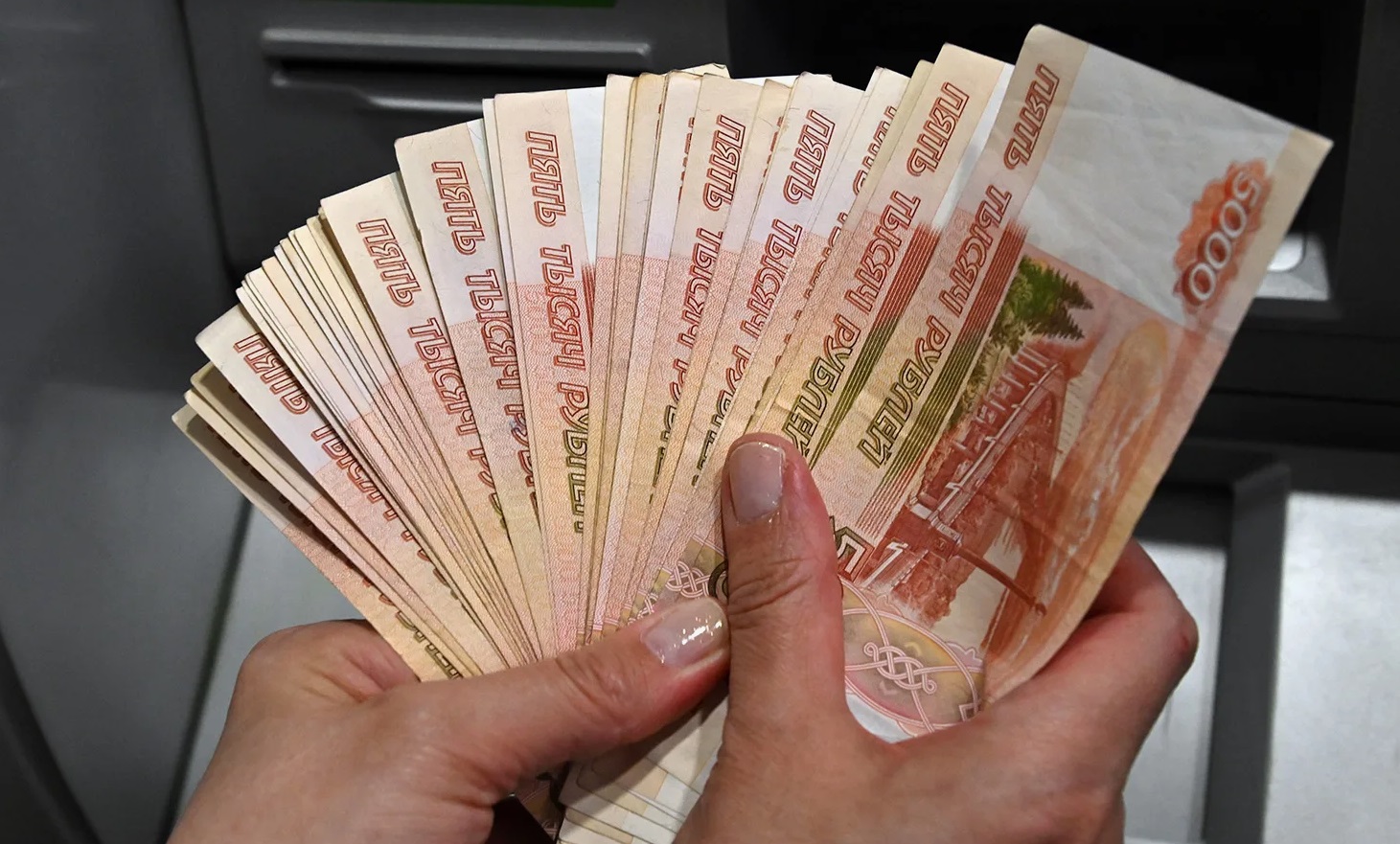 Финансовый барометр: 38% россиян оценили свои доходы как достаточные