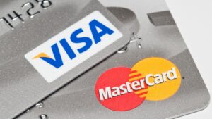 Цифровой перекресток: почему карты Visa и Mastercard могут дать сбой при оплате в сети