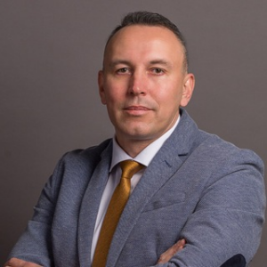 Денис Карасев