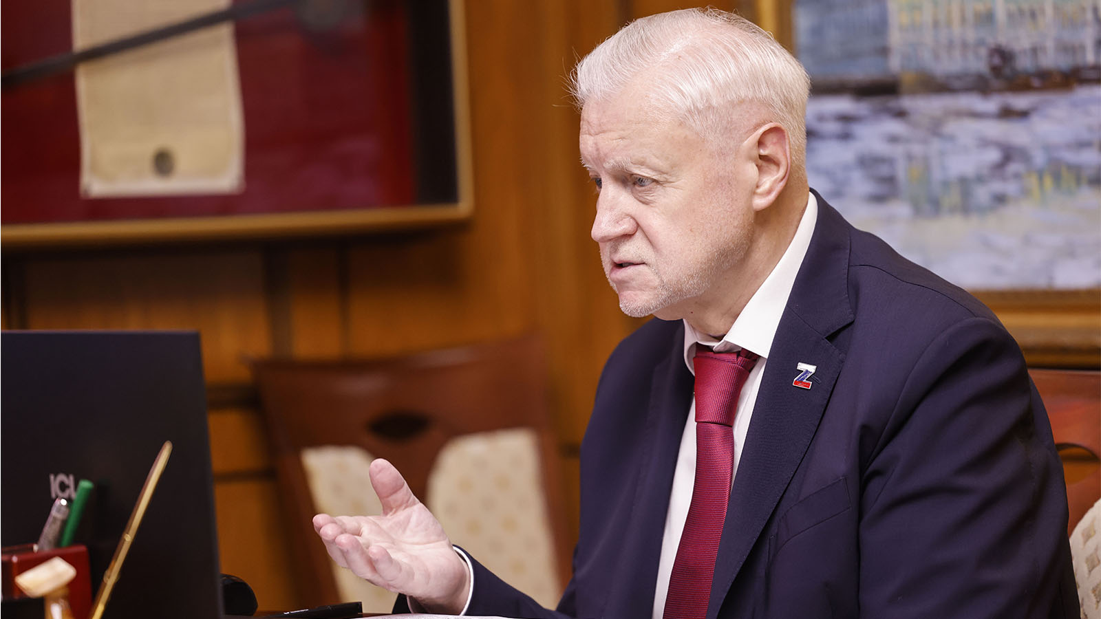 Миронов призвал платить декретные пособия до трех лет и поднять их до прожиточного минимума
