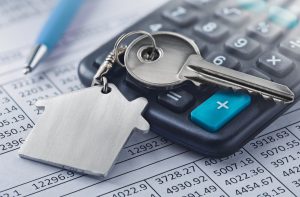 Зумеры отказываются от семейной ипотеки из-за страха переплат, миллениалы спешат оформить
