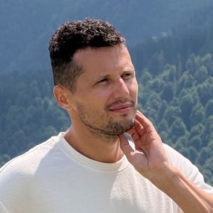 Александр Шевелёв