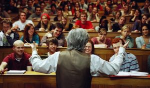 Преподавателям вузов обещают ежегодную прибавку: индексация стартует в 2027 году