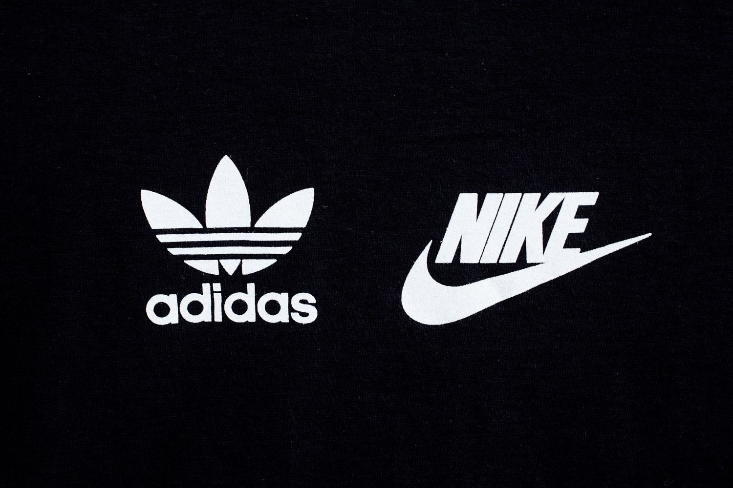 Nike и Adidas возглавили список самых подделываемых брендов в России