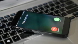 Банки нашли лазейку в маркировке звонков: россияне жалуются на спам