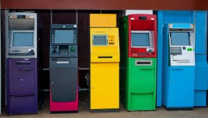 С 1 октября маркетплейсы и банкоматы заработали по-новому